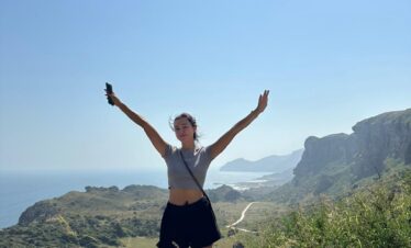 4WD road to Fazayah Beach viewpoint Oman