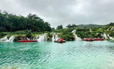 Waterfalls at Wadi Darbat on East Salalah Safari private tour