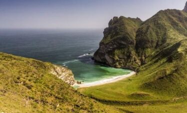 Hidden beach on West Salalah half day tour